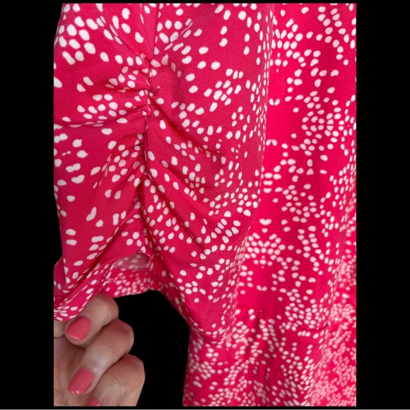 Lane Bryant Wrap Dress Womens Size 22/24 Flowy Pink Dot Ruched Short Sleeve - Picture 5 of 6